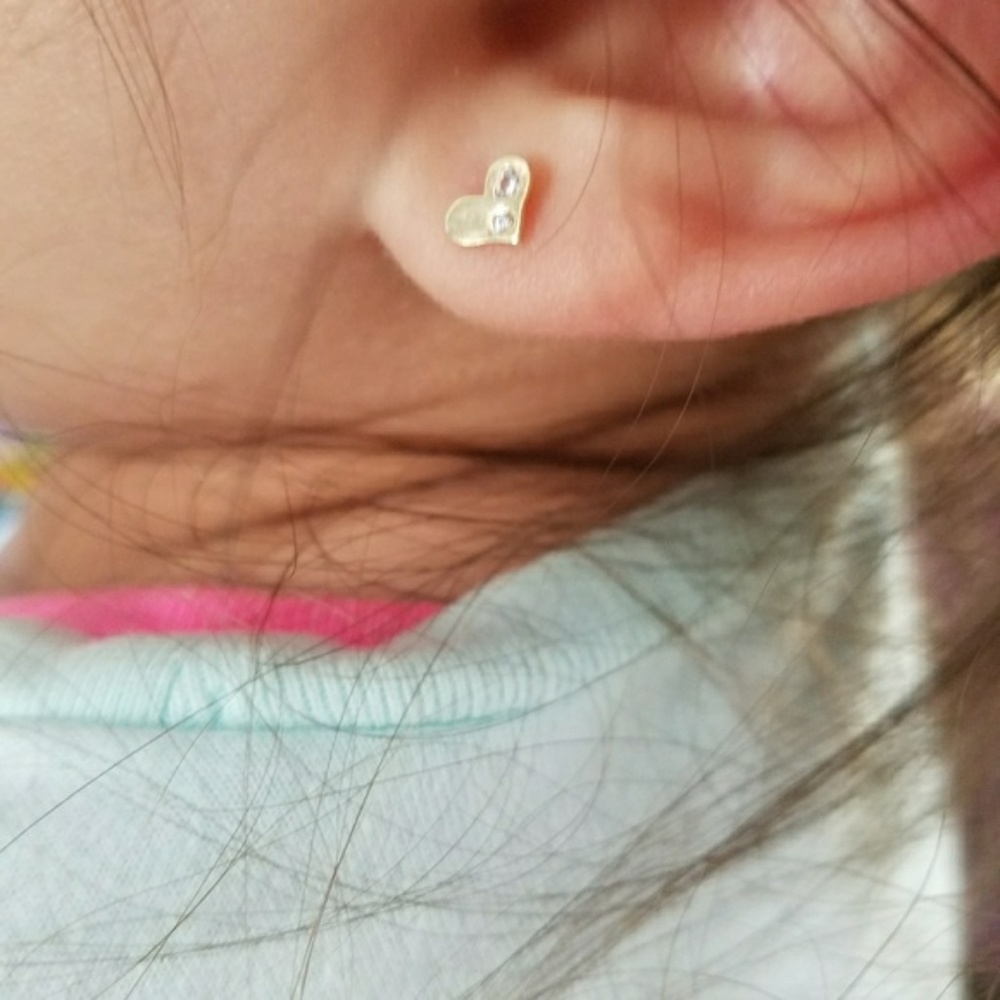 14k Solid Yellow Gold Heart Earrings - Picture 5 of 8